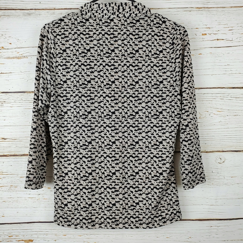 Axcess V Neckline Top - Picture 5 of 5